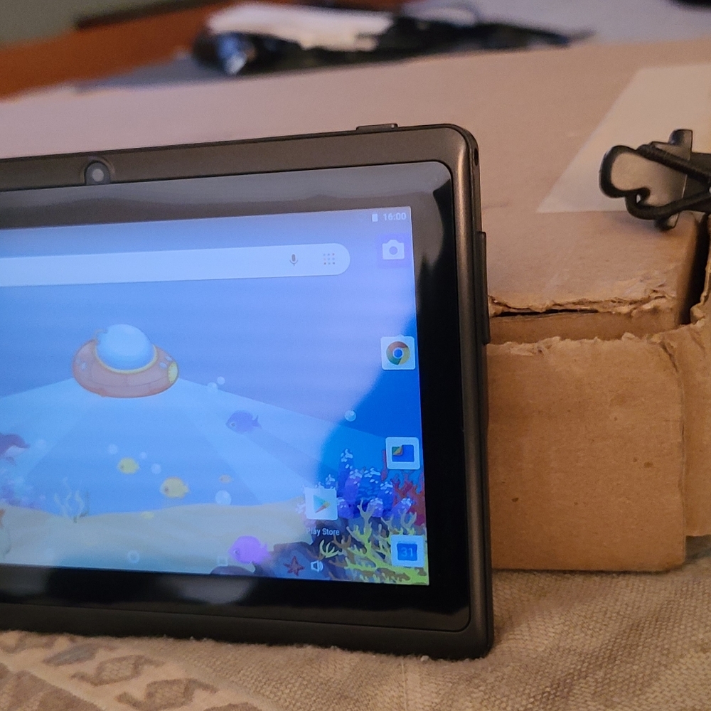 Android Tablet - Picture 2 of 7